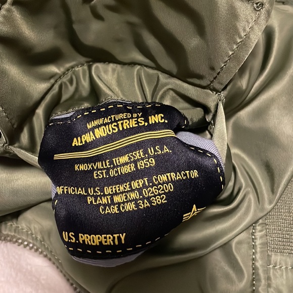 Alpha Green Bomber - Picture 5 of 6